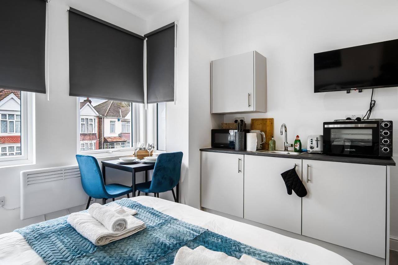 Modern Studio In Wembley Appartement Londres