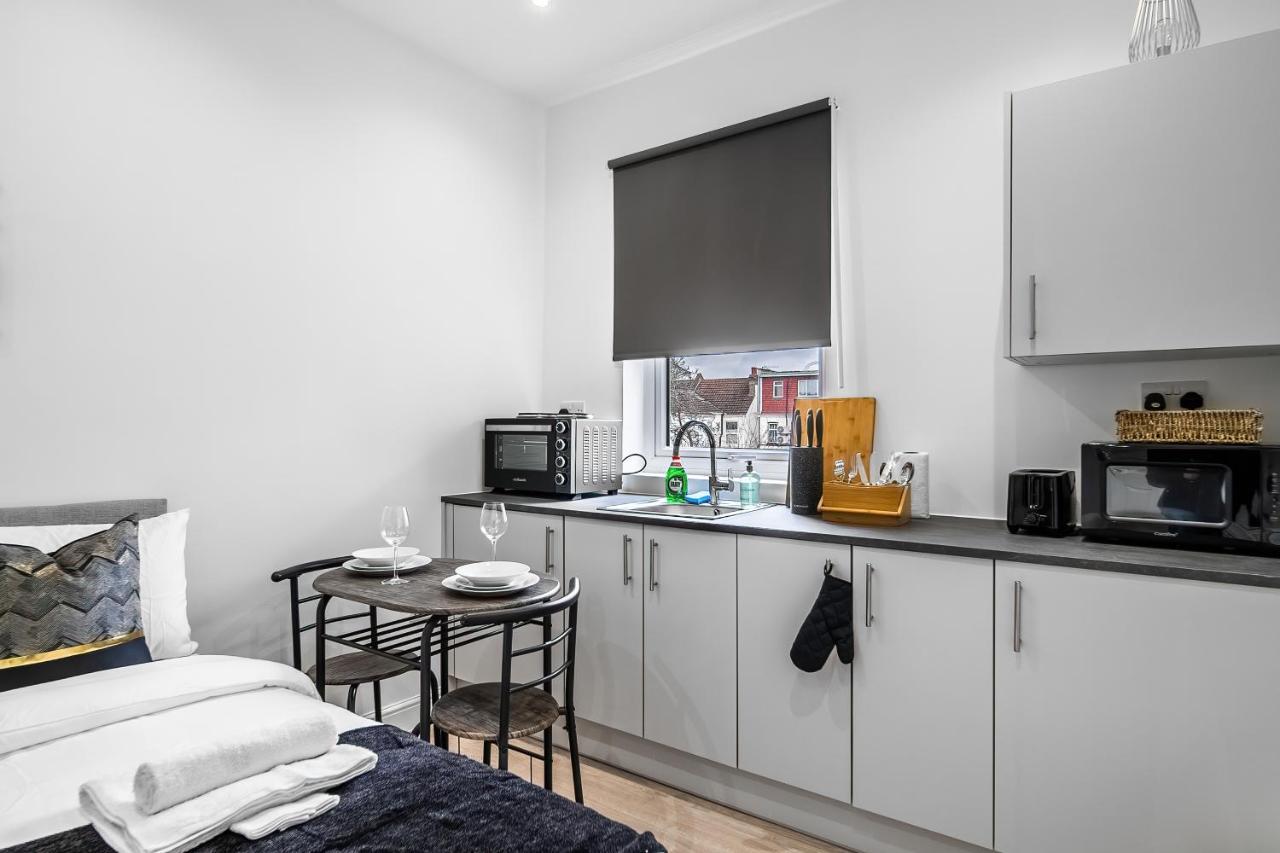 Modern Studio In Wembley Appartement Londres
