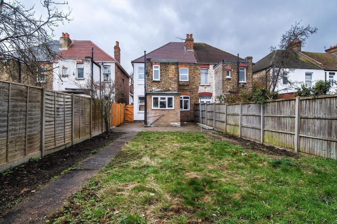 Modern Studio In Wembley Appartement Londres